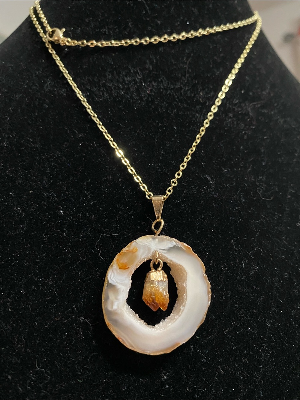 Gold Agate Slice Pendant Necklace with Druzy